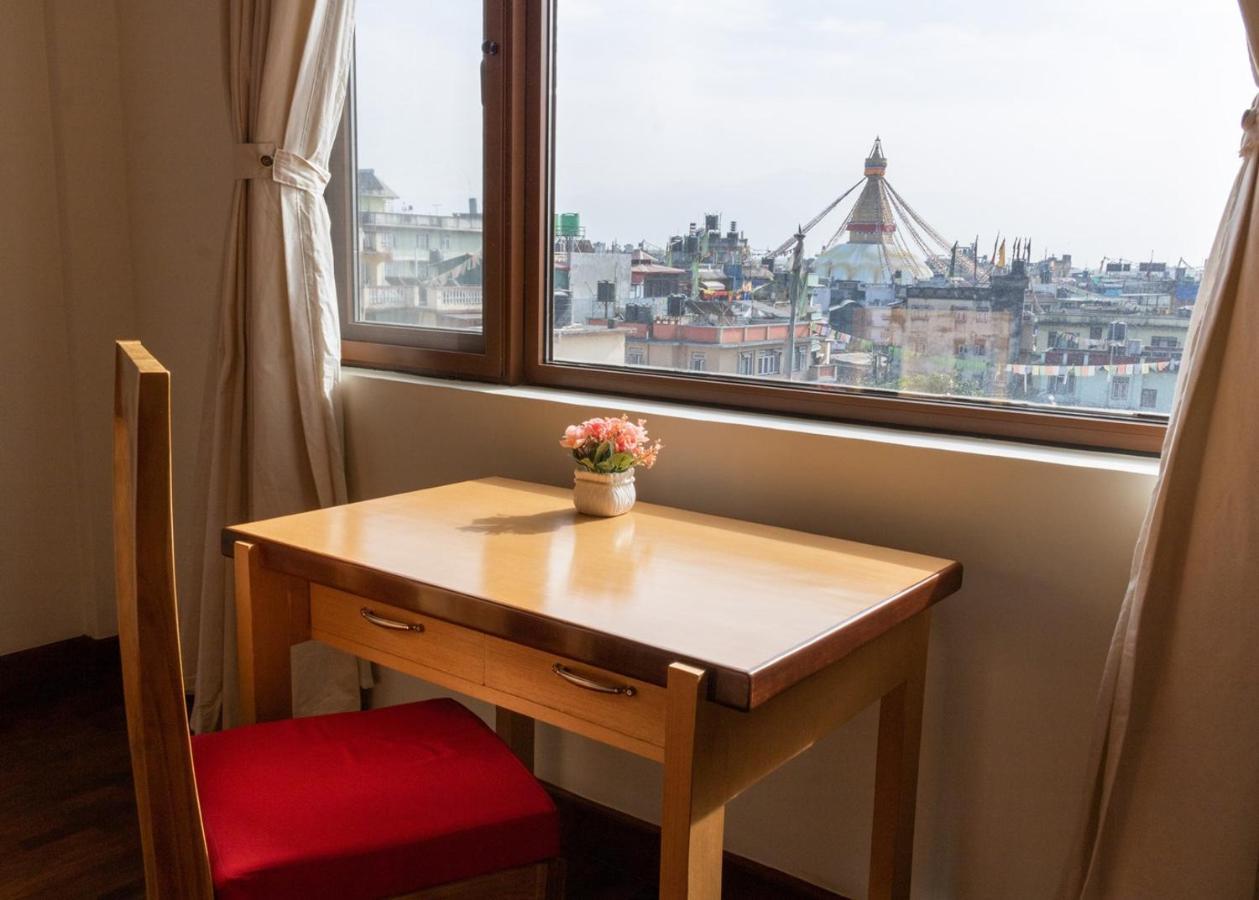 Apartment with Garden View and Kitchen